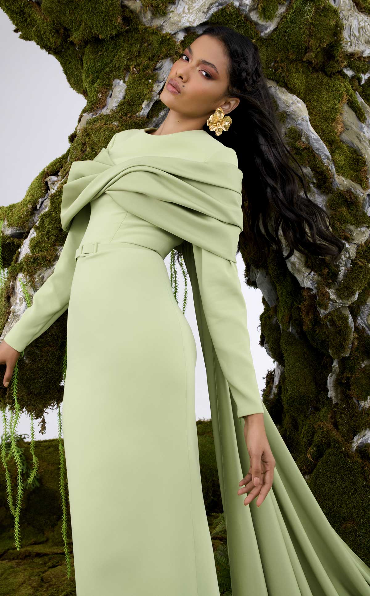 Style N0672 Light Green Column Gown with Cape Train