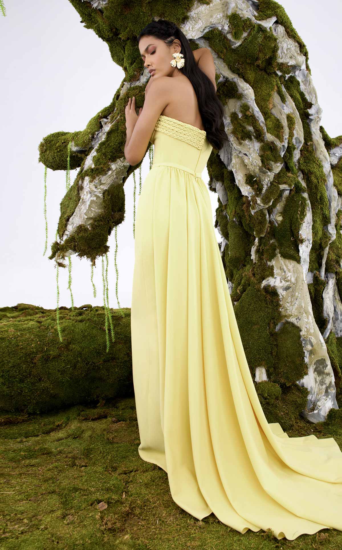 Asymmetric Column Gown with Detachable Train N0687