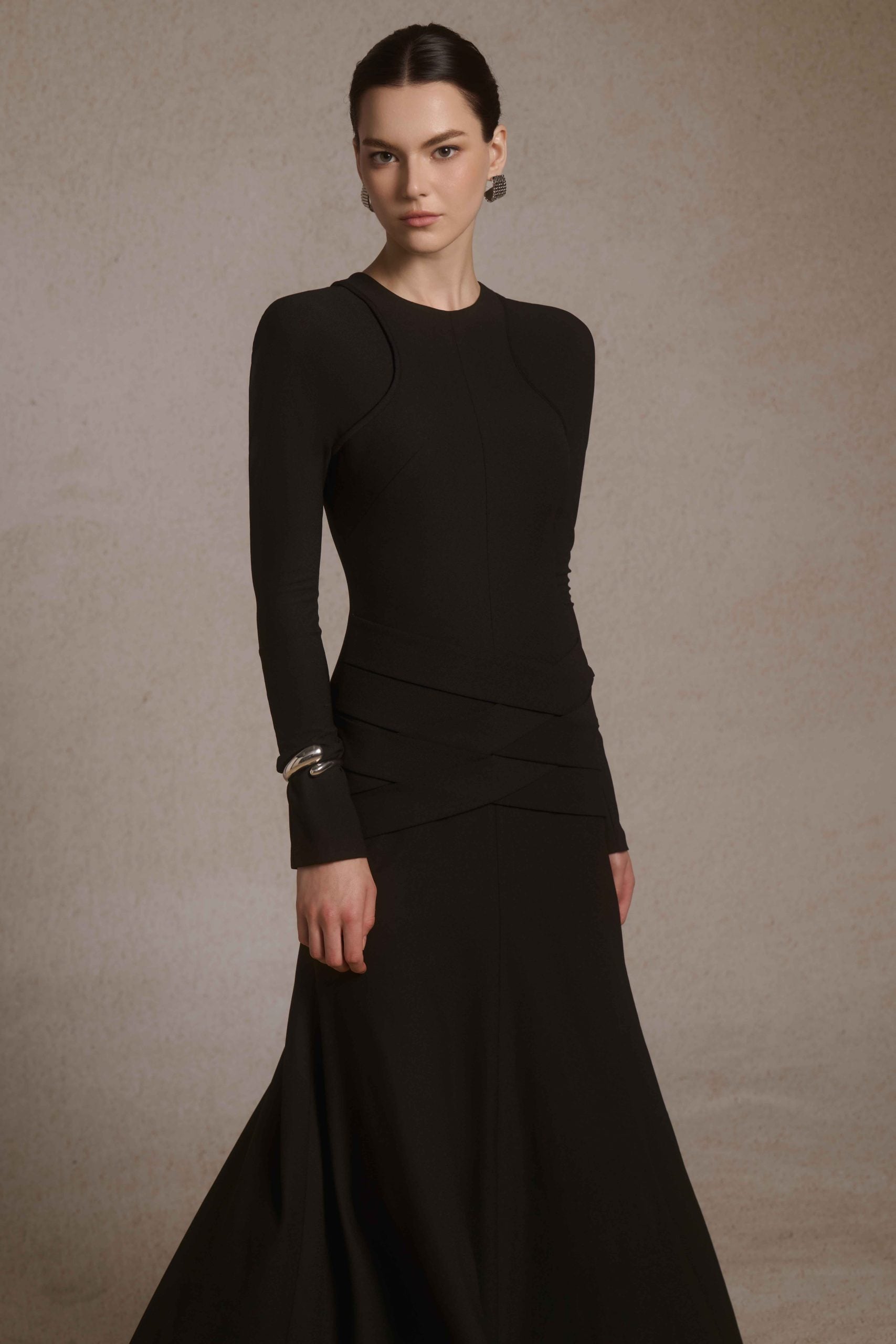 Nyra Lace-Up Midi in Black