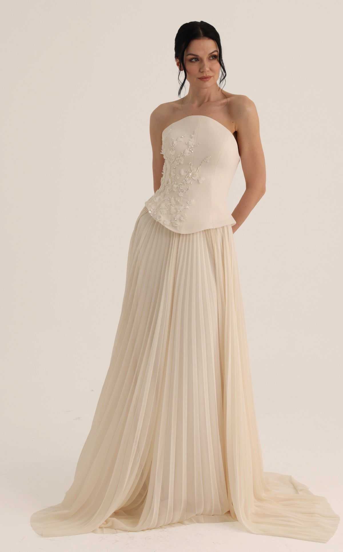 MNM Couture O07860