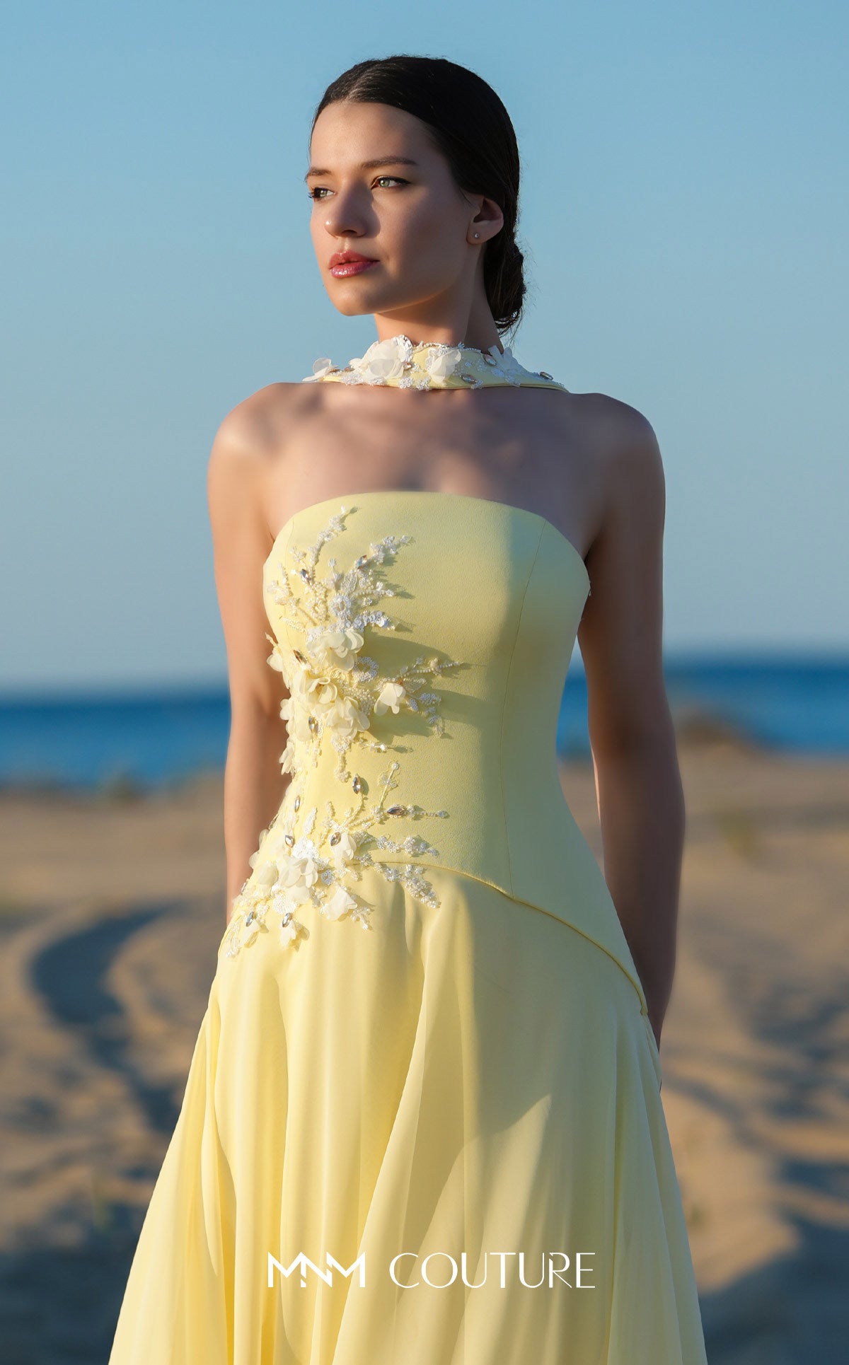 MNM Couture O09001