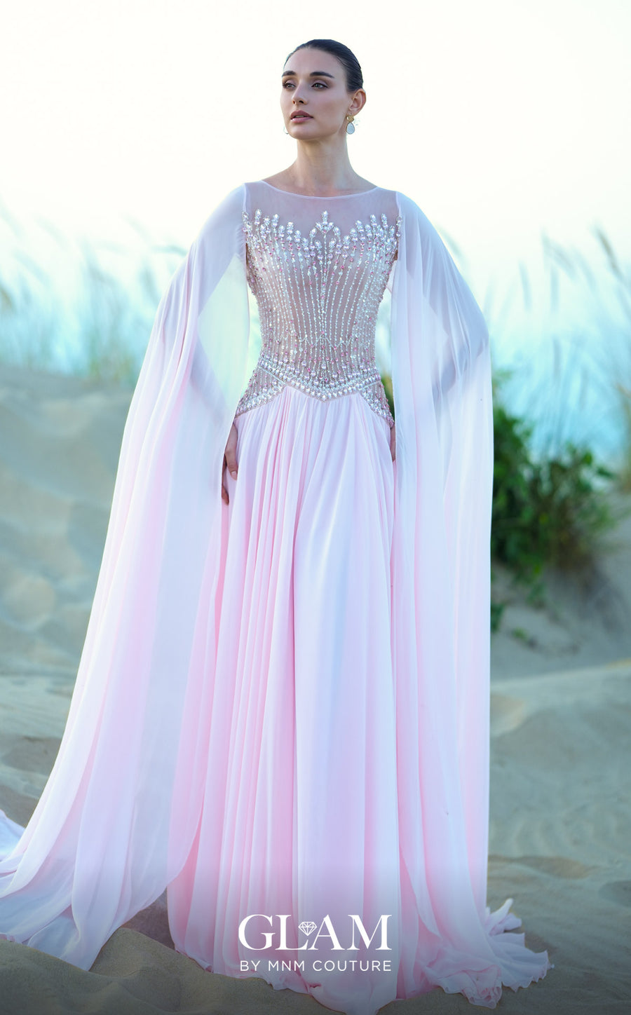MNM Couture O09004