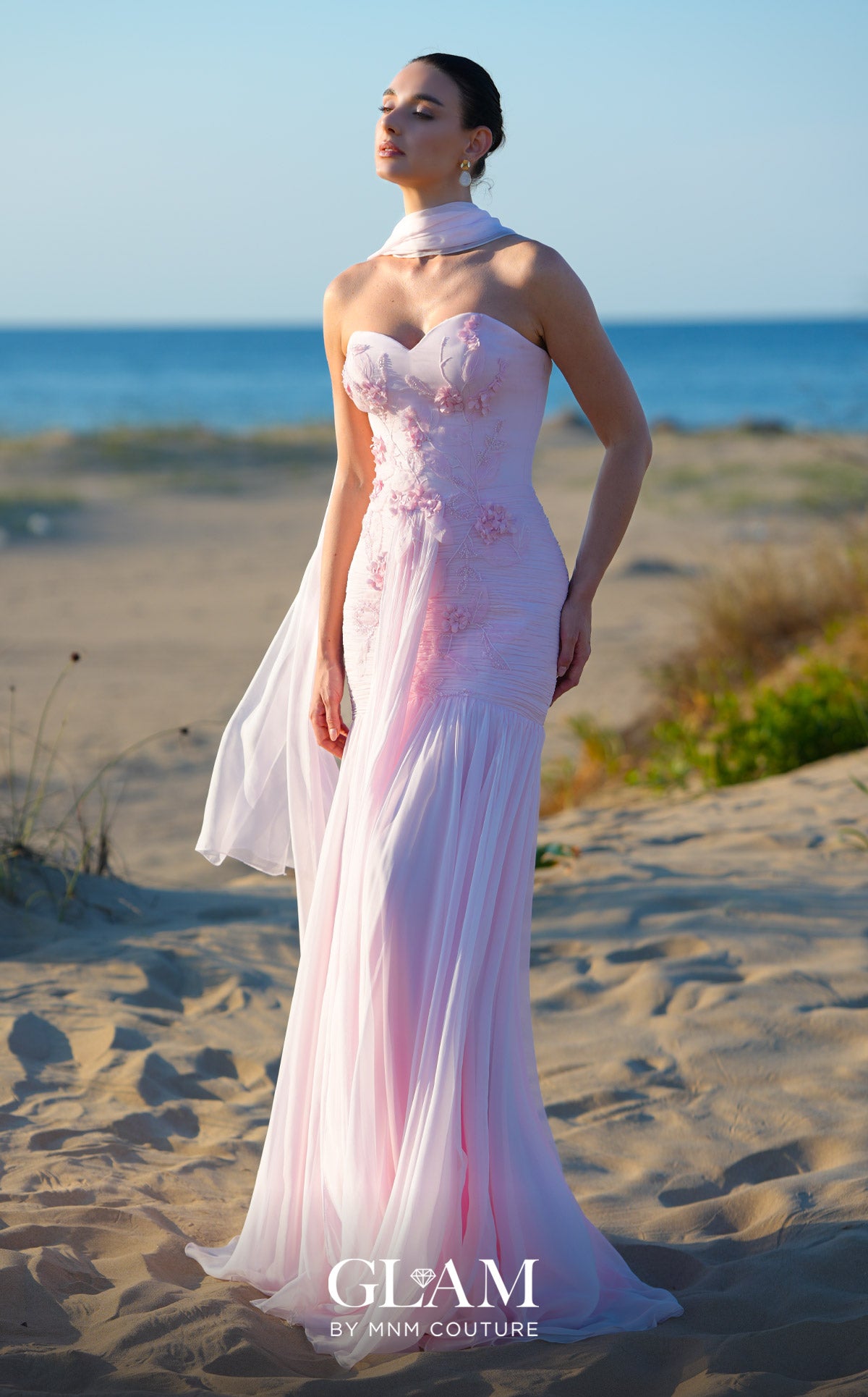 MNM Couture O09005