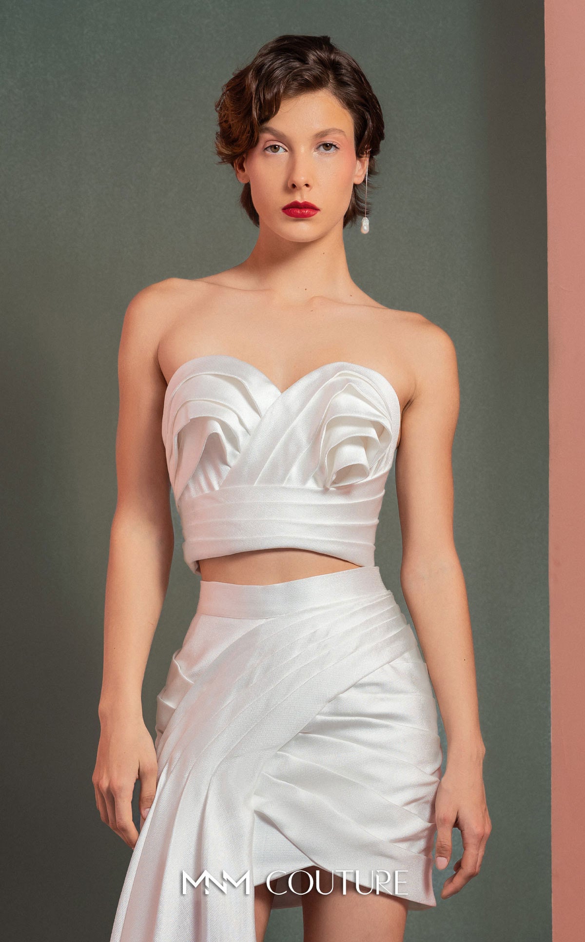 Style GOF2515 Exquisite Off-White Fit Draped Corset High-Waisted Asymmetrical Hemline Off-White Skirt
