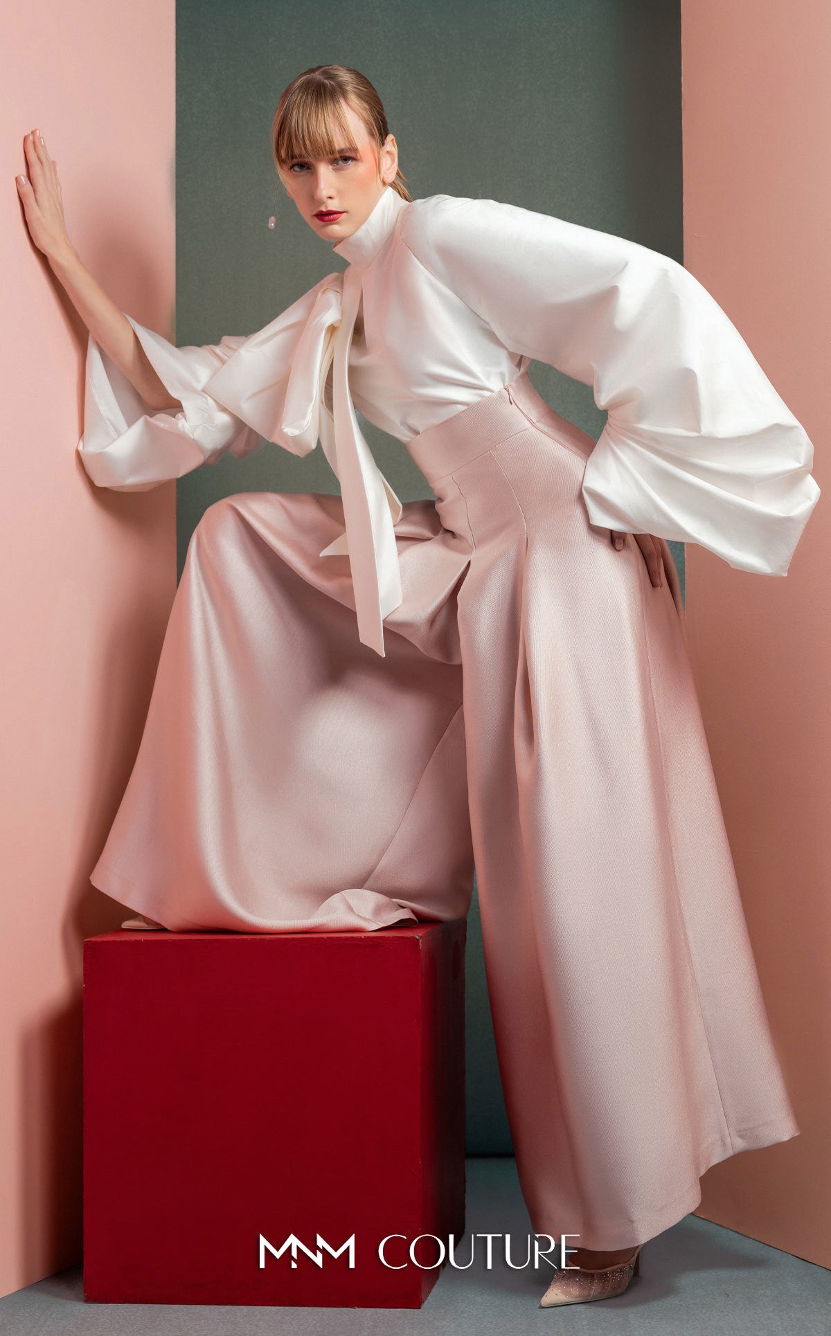 Style GOF2523 Exaggerated Sleeves White Taffeta Blouse Chic Pink Wide-Leg Pants