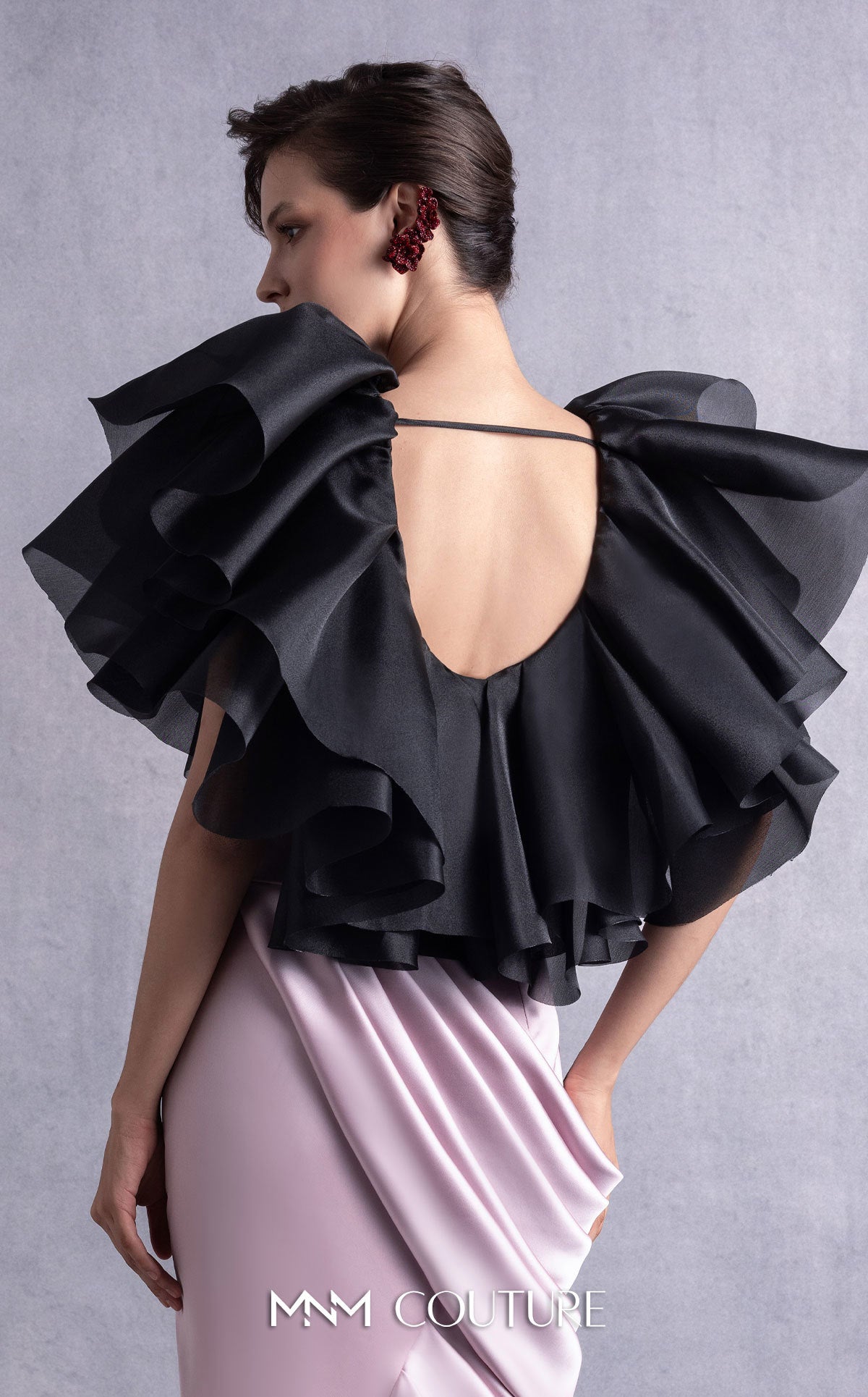 Style GOS2503 Exaggerated Shoulders Black Layered Organza Ruffle Top Satin High-Low Skirt