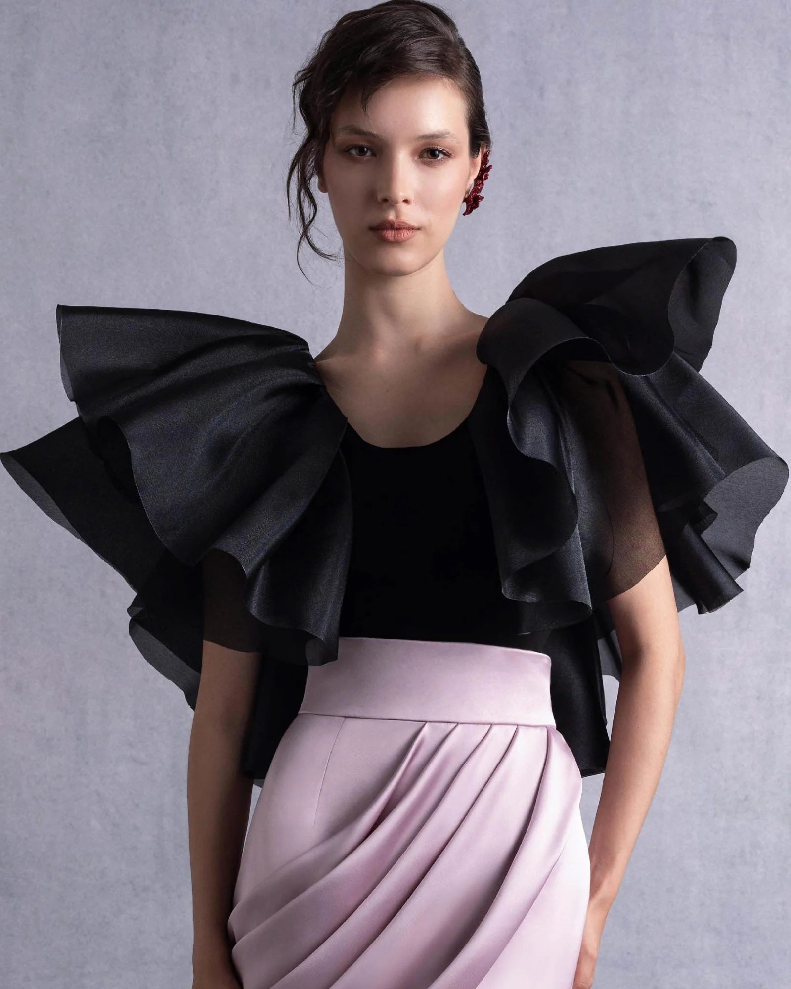 Style GOS2503 Exaggerated Shoulders Black Layered Organza Ruffle Top Satin High-Low Skirt
