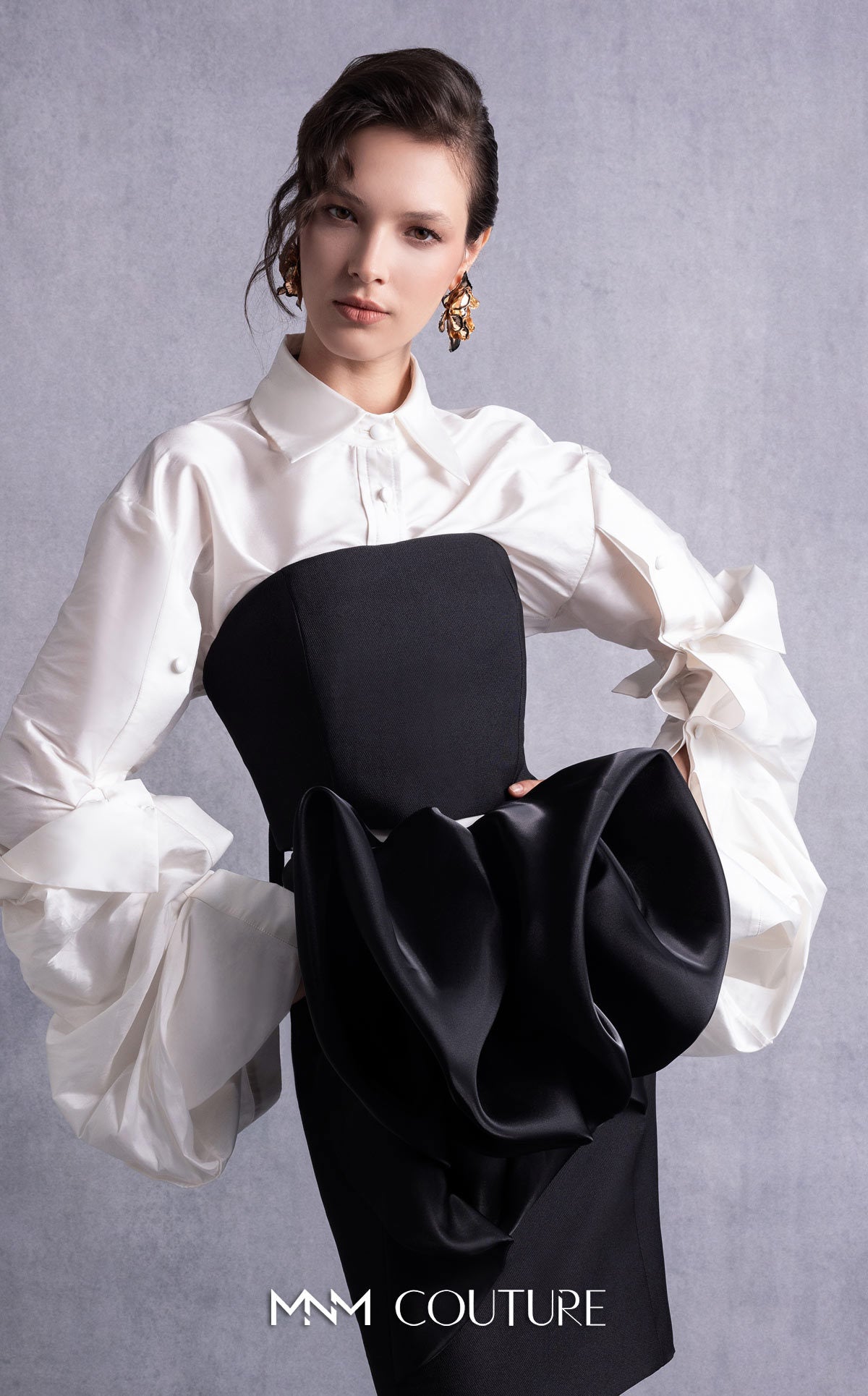 Style GOS2526 Exaggerated Sleeves Off-White Taffeta Blouse Black Piqué Corset Skirt