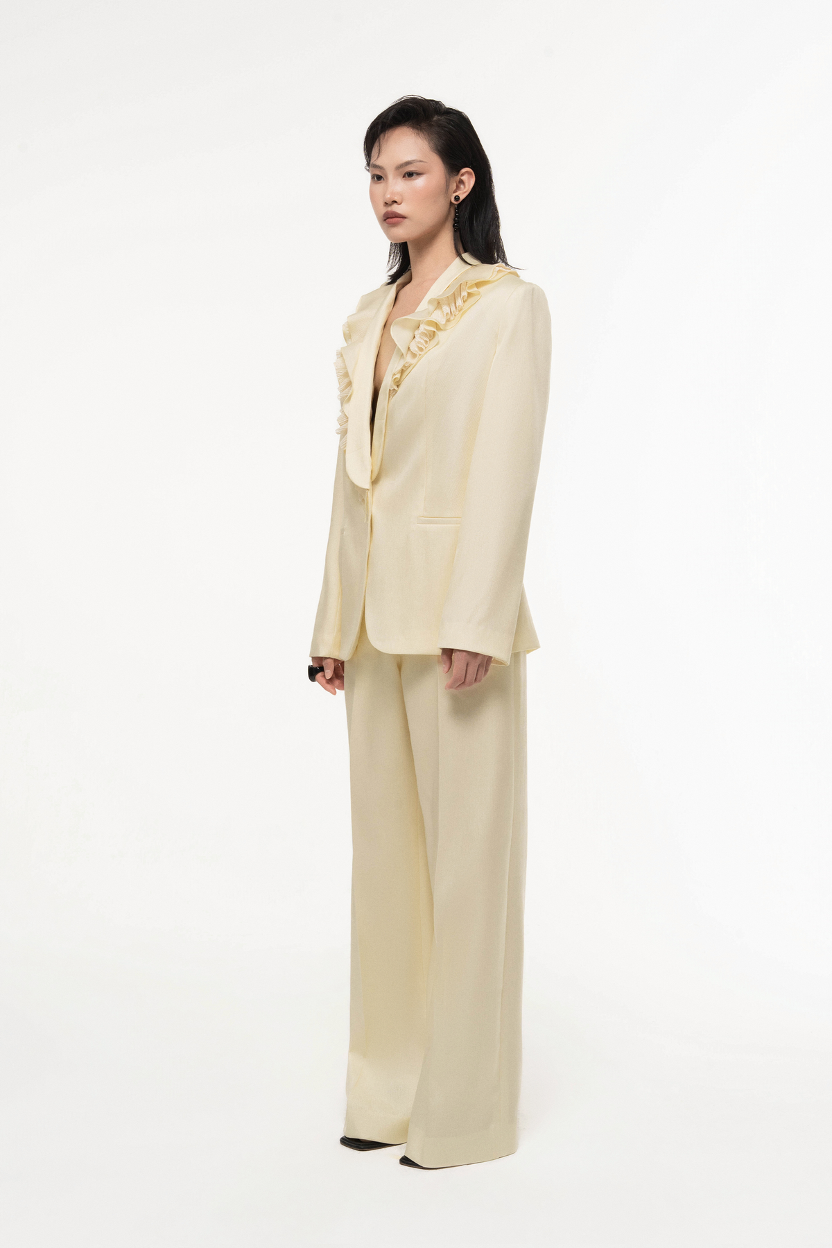 V-Neck Ruffle Set Design