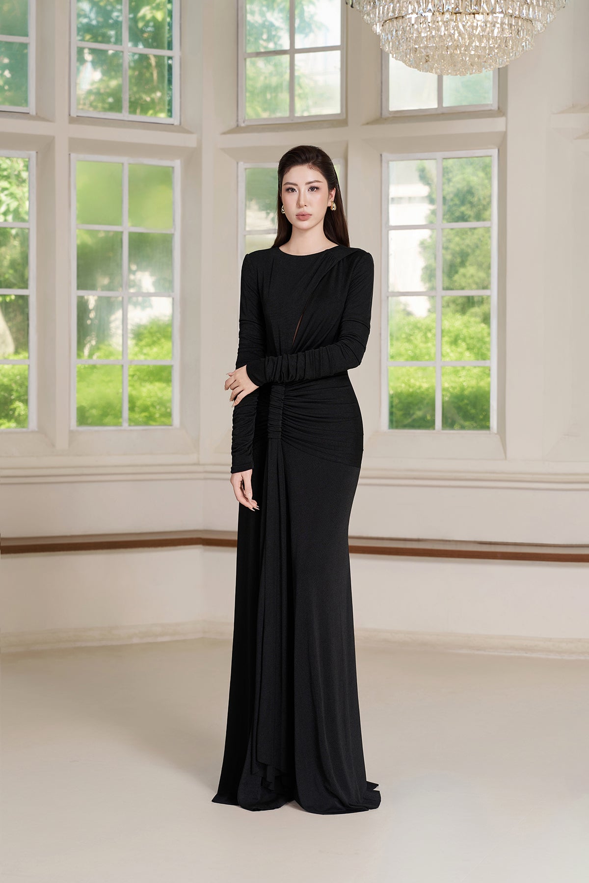 Vee Dress – Black Maxi Dress
