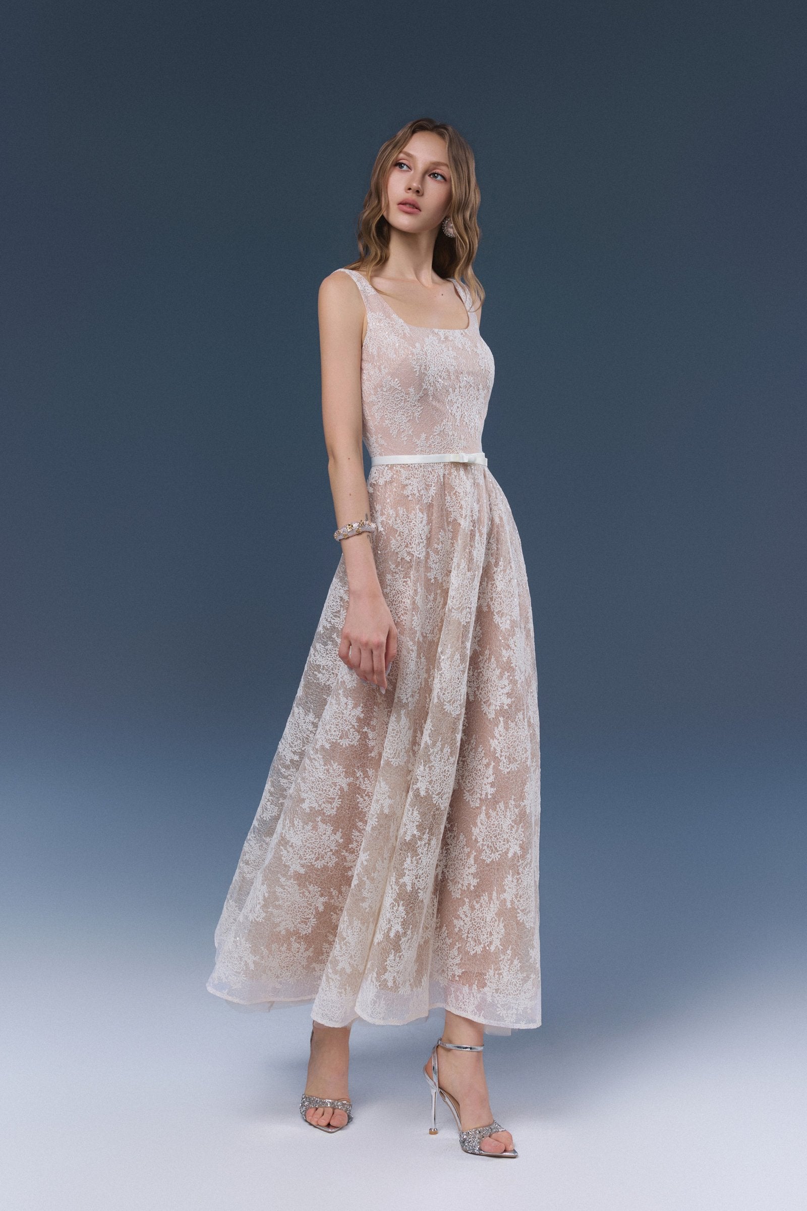 YURI DRESS image 0