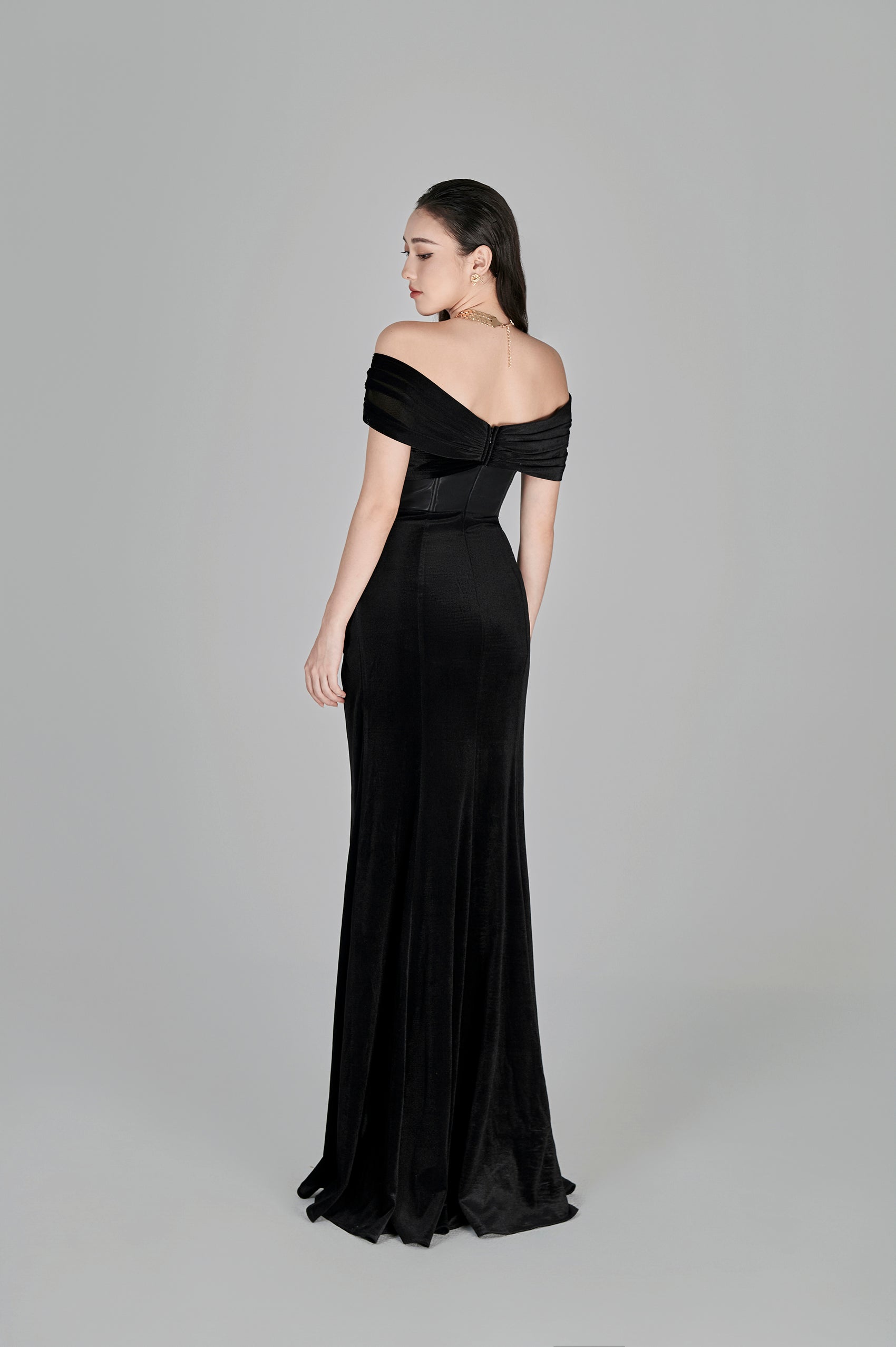 Ana Off-Shoulder Corset Gown - Black Mermaid Evening Dress XXL - US 12 / Black Ana Off-Shoulder Corset Gown - Black Mermaid Evening Dress XXL - US 12 / Black