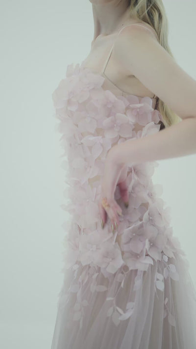 Joséphine DULCIE dress in LightPurple in motion